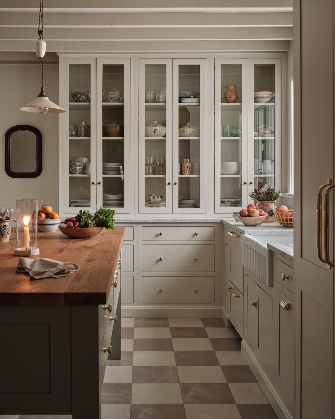 My saved folder is full of spaces that feel layered, lived-in, and full of personality, and this kitchen checks every box.

Design: @housesevendesign
Photo: @josephgbradshaw

#interiorinspiration #kitcheninspiration #collectedinteriors #designinspiration #kitchendesign